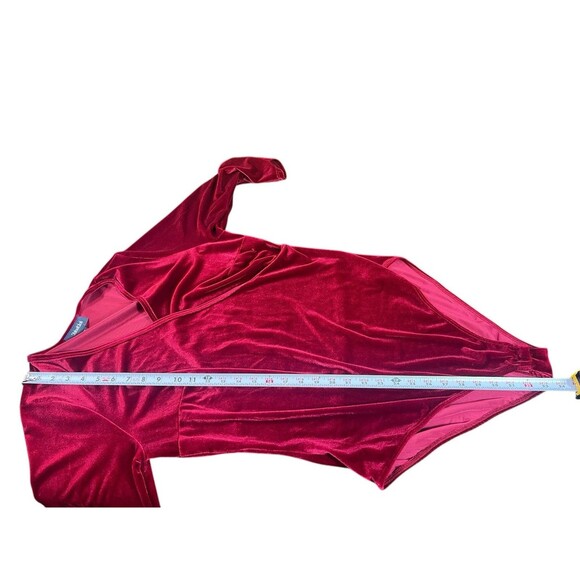 ModCloth 1X Red Velvet Wrap Bodysuit Deep V Neck 3/4 Sleeve Stretch Holiday - Picture 8 of 13